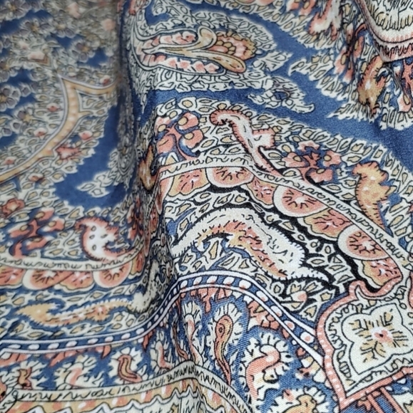 Graphic print/black fitted dress. Women's size 14 - Picture 4 of 5